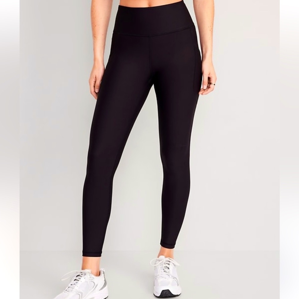 NWT! Old Navy Elevate Legging